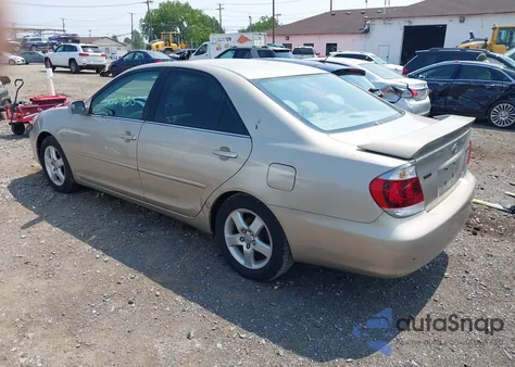 2005 Toyota Camry Se z USA, uszkodzony, nr VIN 4T1BE32K55U071331